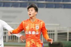 靠谱外围推荐 -中超处子球！陈泽仕(shì)精彩贴地(dì)斩，瓦科(kē)助攻閆(yàn)炳良见证，全队狂喜庆祝