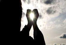 哪个外围平台稳 -凌雄科技发布2025年度ESG报告：深化绿色循环 实现商业价值与社会价值的同频共荣